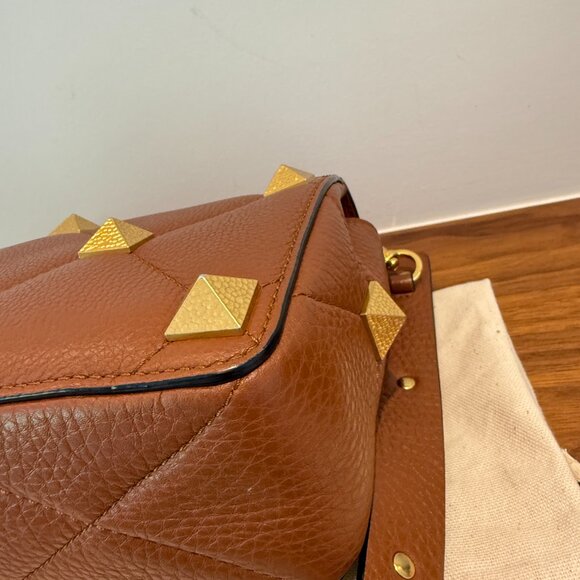 Valentino Rockstud Shoulder Bag in Cognac Brown with Gold Rockstuds - Picture 5 of 12